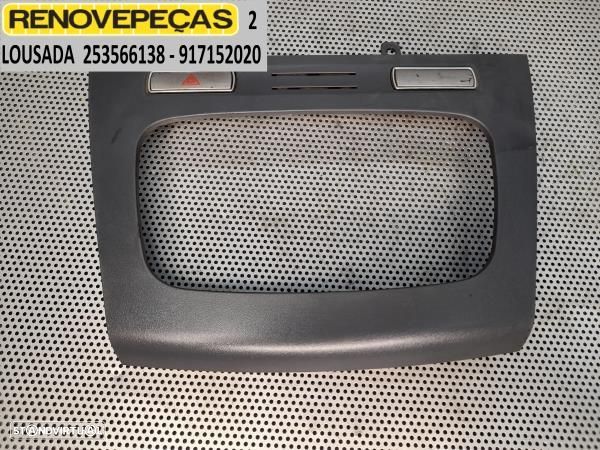 Moldura / Estrutura Consola Central / Rádio Ford Transit Connect (P65_ - 1