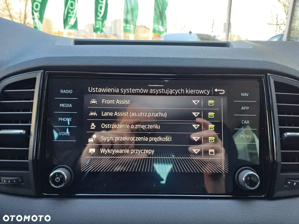 Skoda Karoq 1.5 TSI ACT Edition 130 - 12