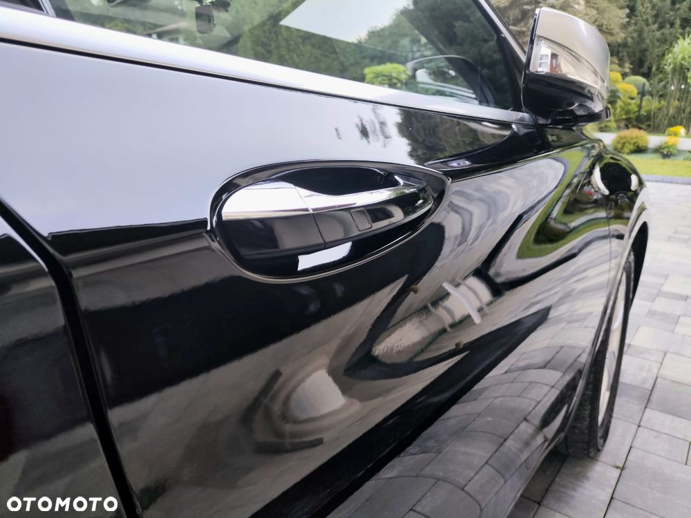 Infiniti Q30 1.5d Premium City Black - 18
