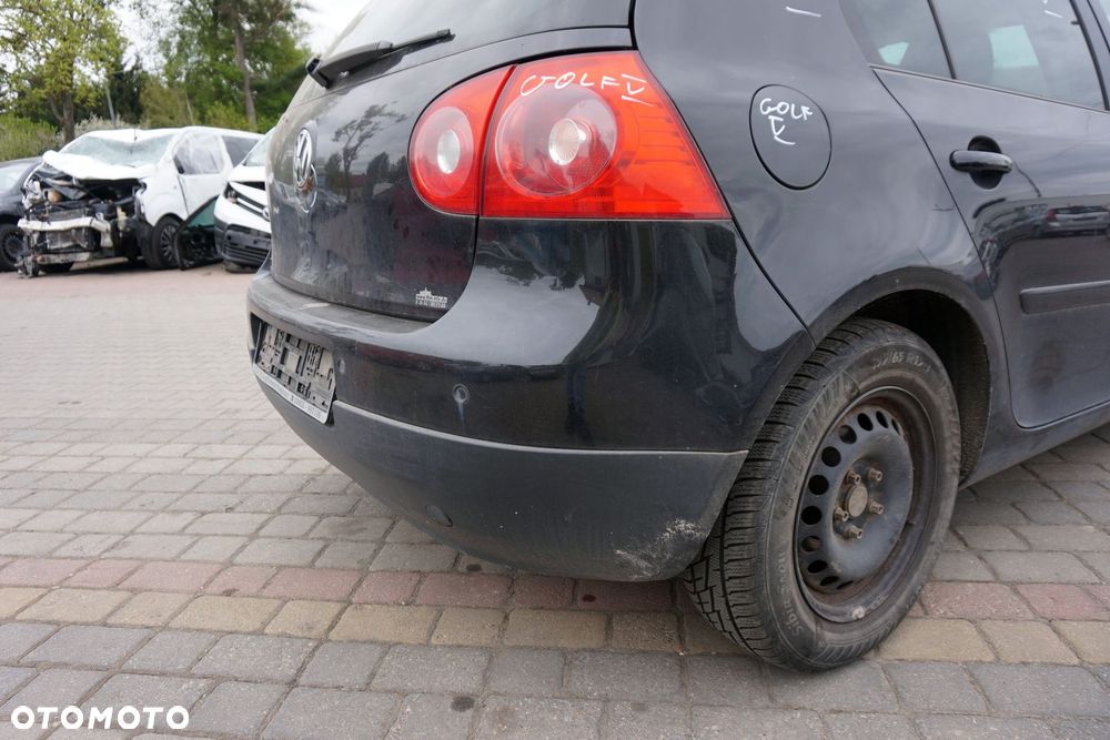 ZDERZAK TYLNY GOLF V 5D HB LC9Z  CZARNY VOLKSWAGEN 2003-2009 - 4