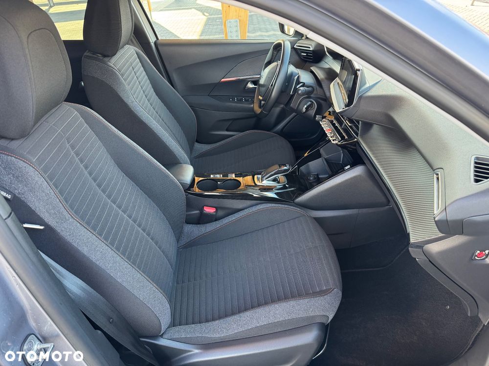 Peugeot 2008 PureTech 130 EAT8 Active - 10