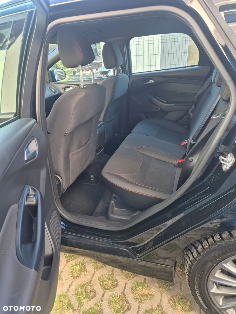 Ford Focus 1.5 EcoBlue Start-Stopp-System ST-LINE - 15