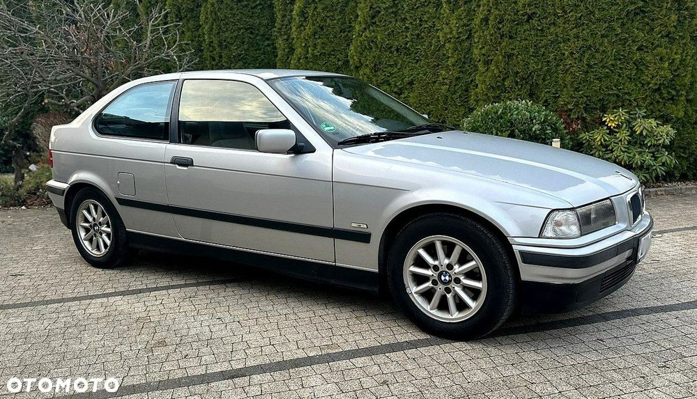 BMW Seria 3 316i - 25