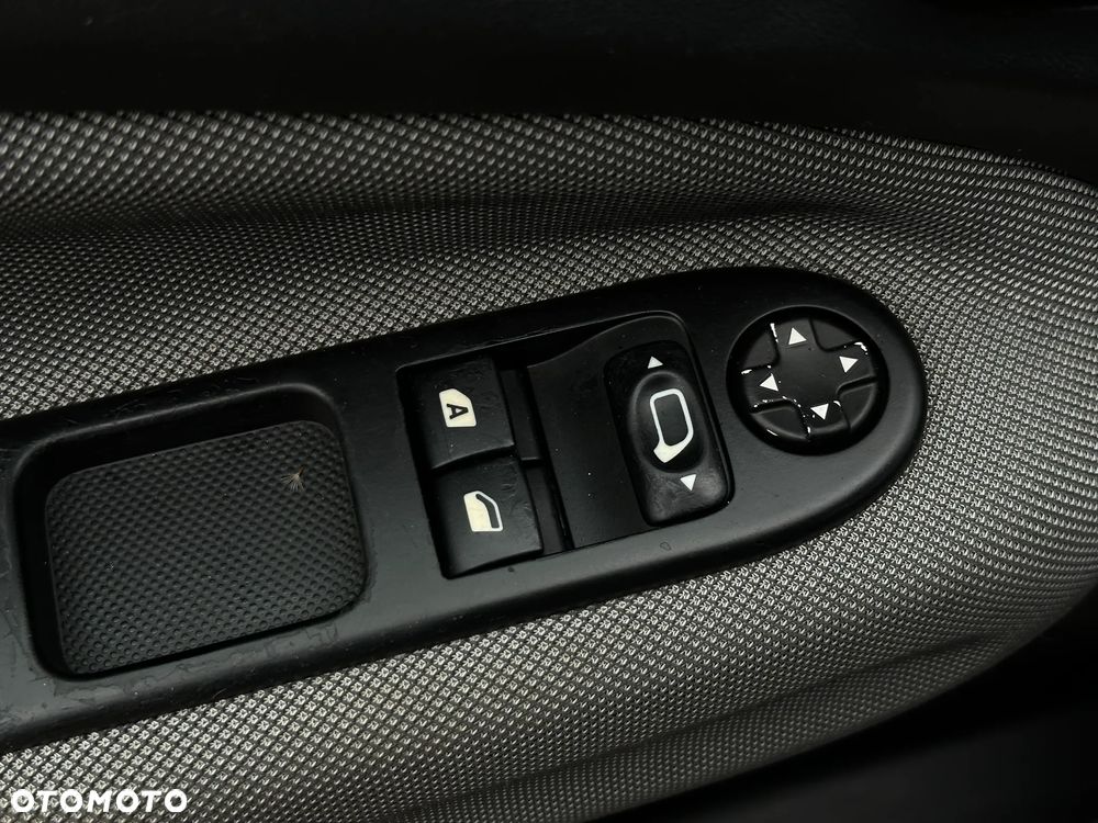 Citroën C3 Picasso 1.4i Exclusive - 11