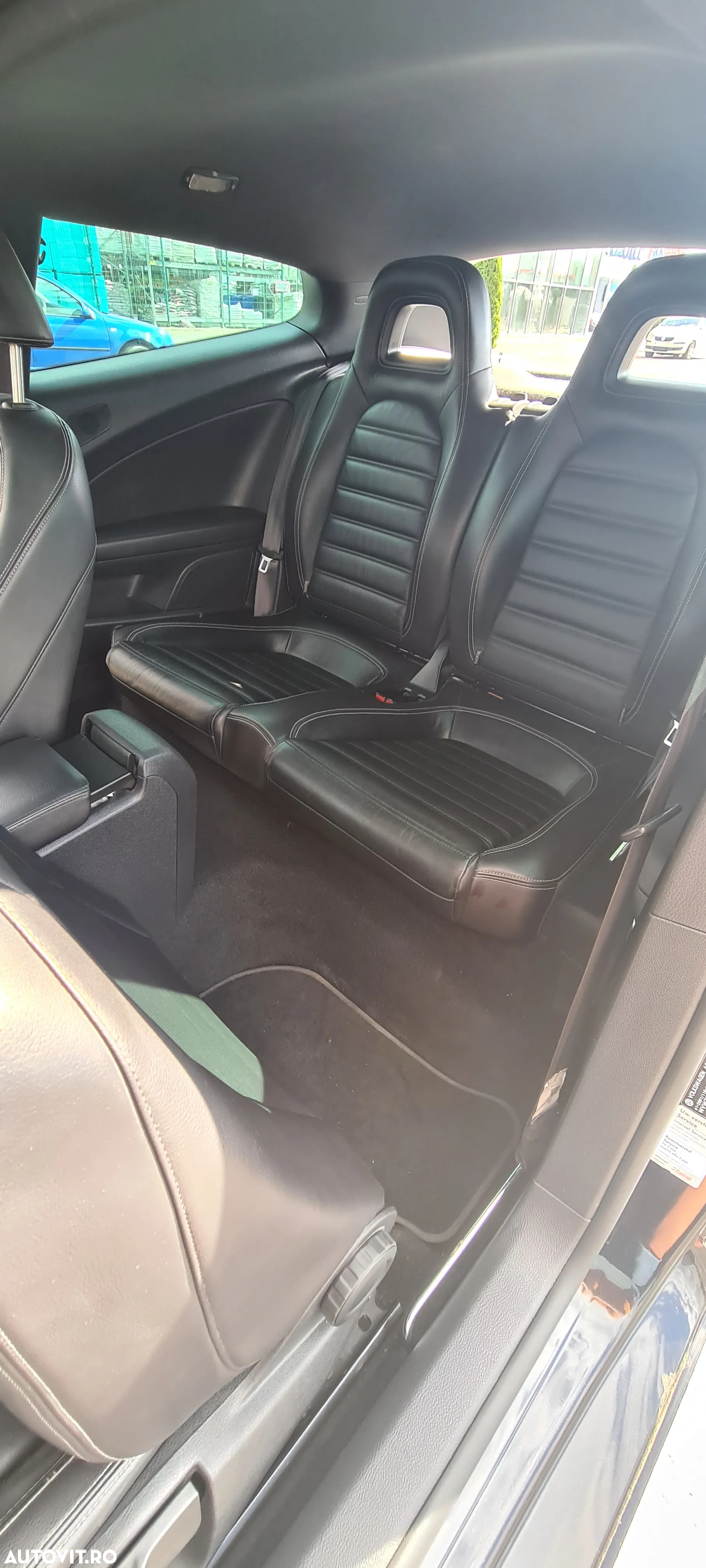 Volkswagen Scirocco 2.0 TDI - 10