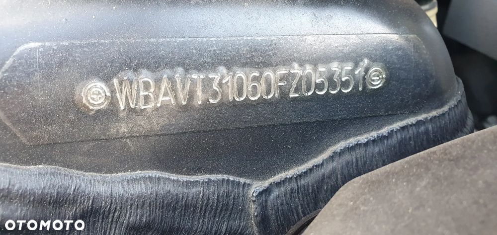 BMW Seria 3 330xi - 16