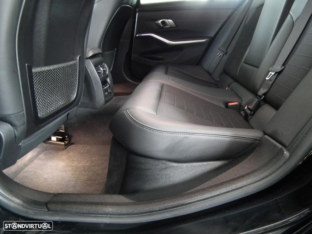 BMW 320 d Line Sport Auto - 14