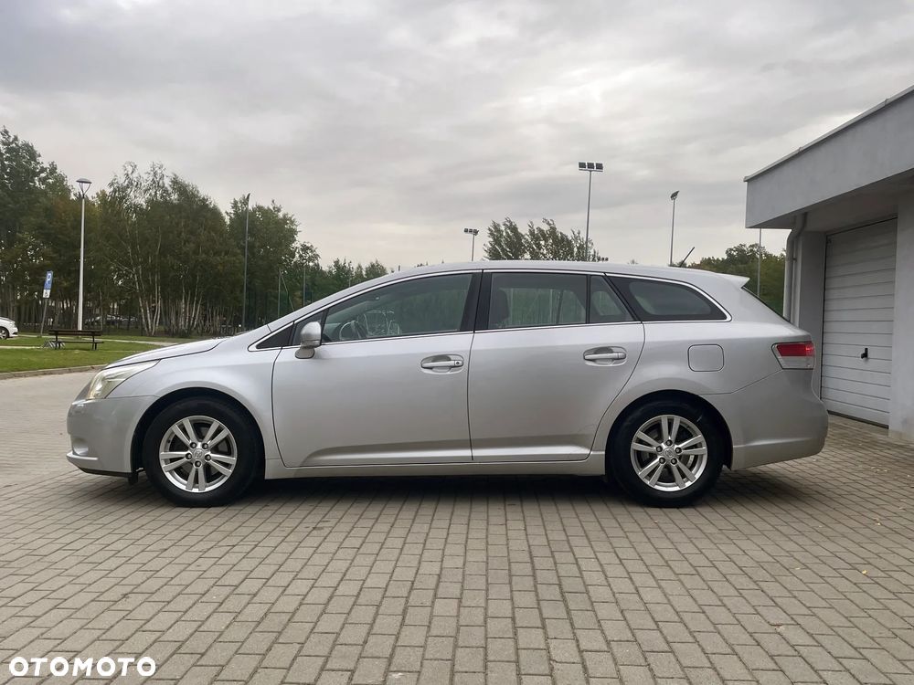 Toyota Avensis 2009 photo 3