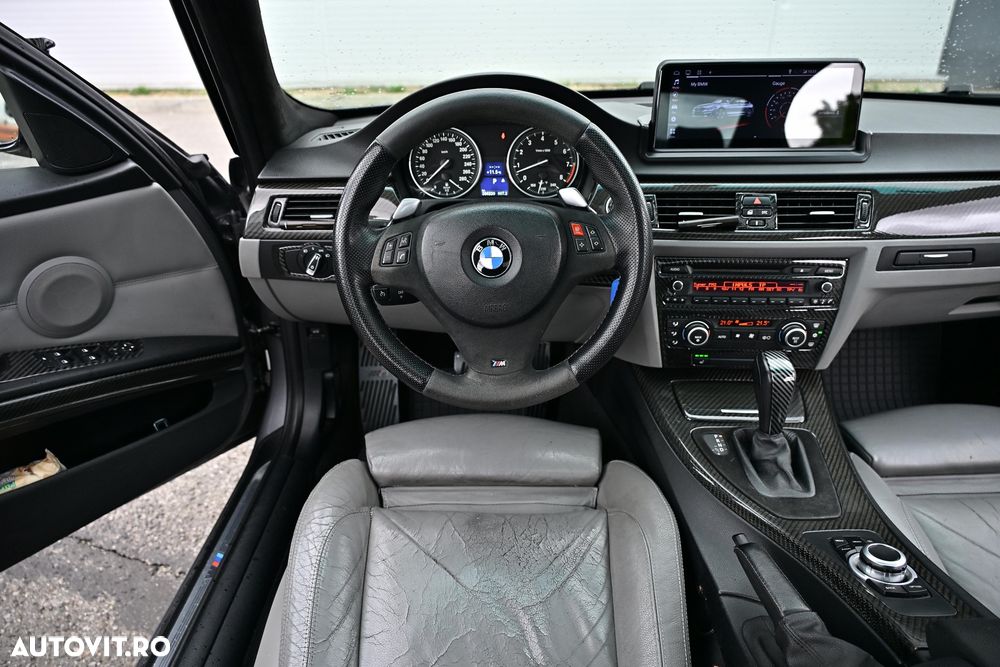 BMW Seria 3 335i xDrive Aut. - 34