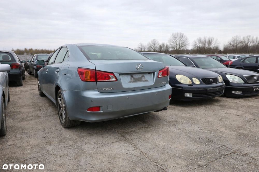 LEXUS IS II 200 220d 2,2 osłona silnika górna - 5