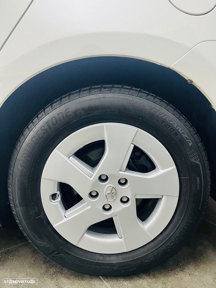 Toyota Prius 1.8 Premium+Pele+GPS - 23