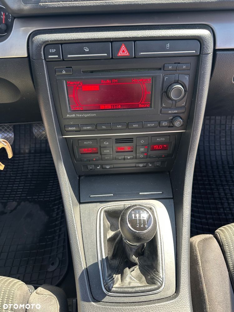 Audi A4 Avant 2.0 TDI - 27