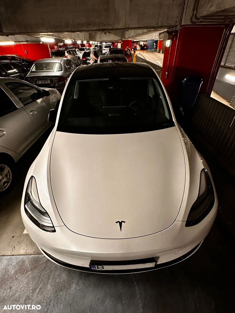 Tesla Model Y - 6