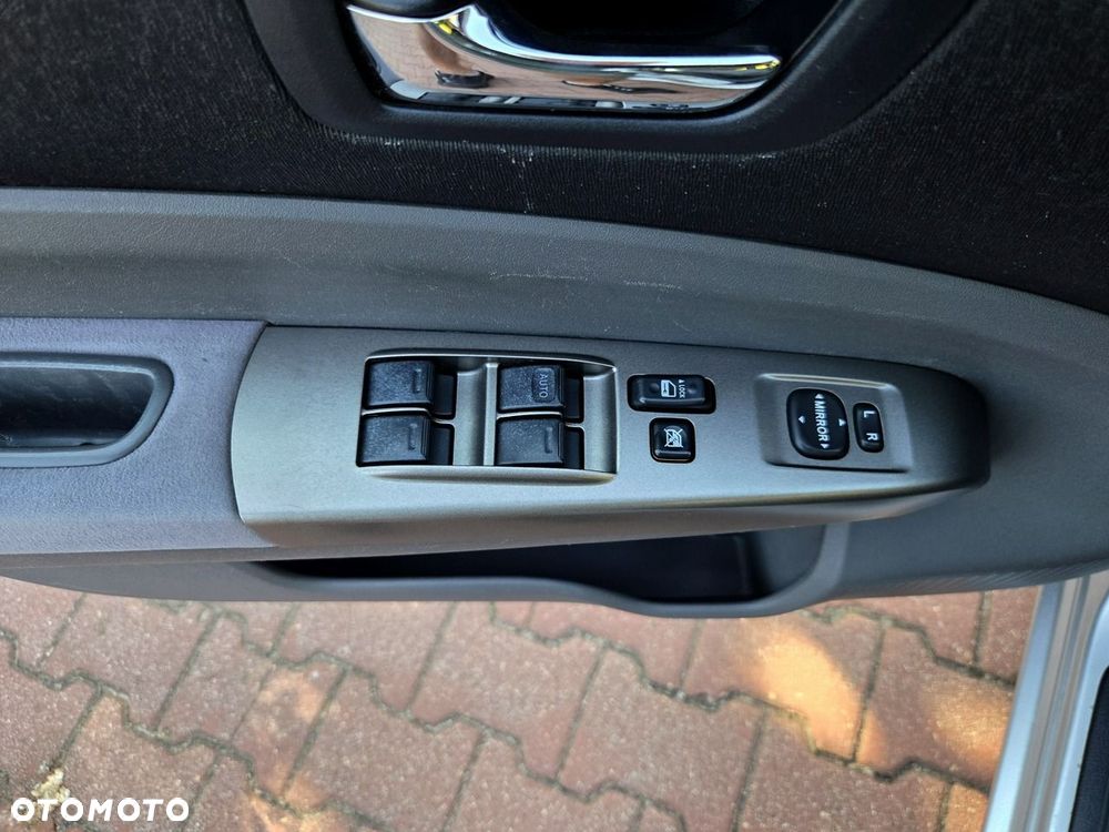Toyota Prius 1.5 VVT-i Prestige - 17