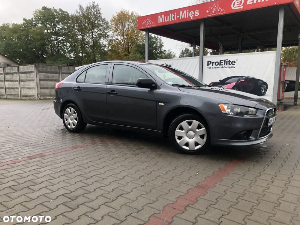 Mitsubishi Lancer 1.8 Invite - 3