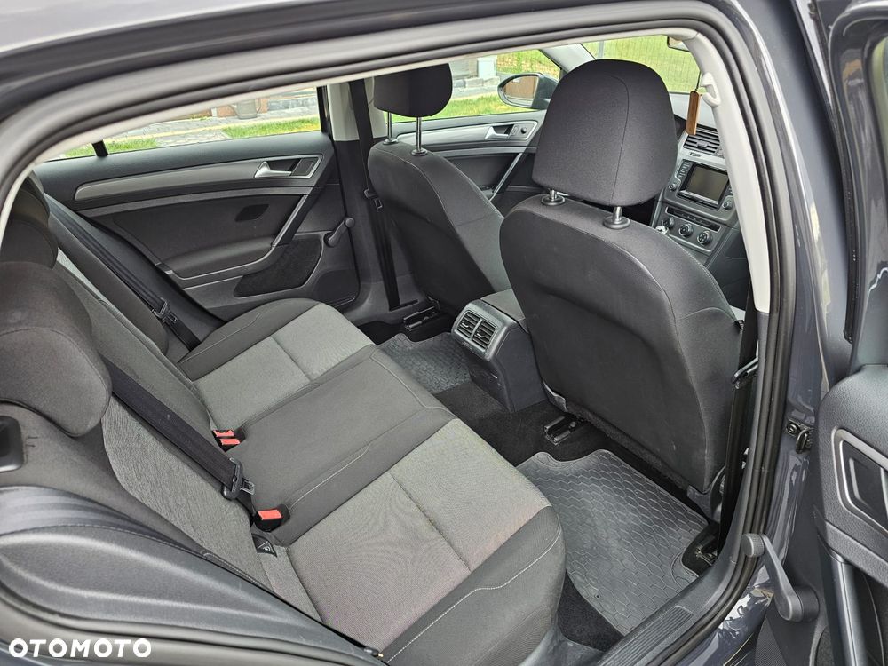 Volkswagen Golf 1.2 TSI BMT Comfortline - 18