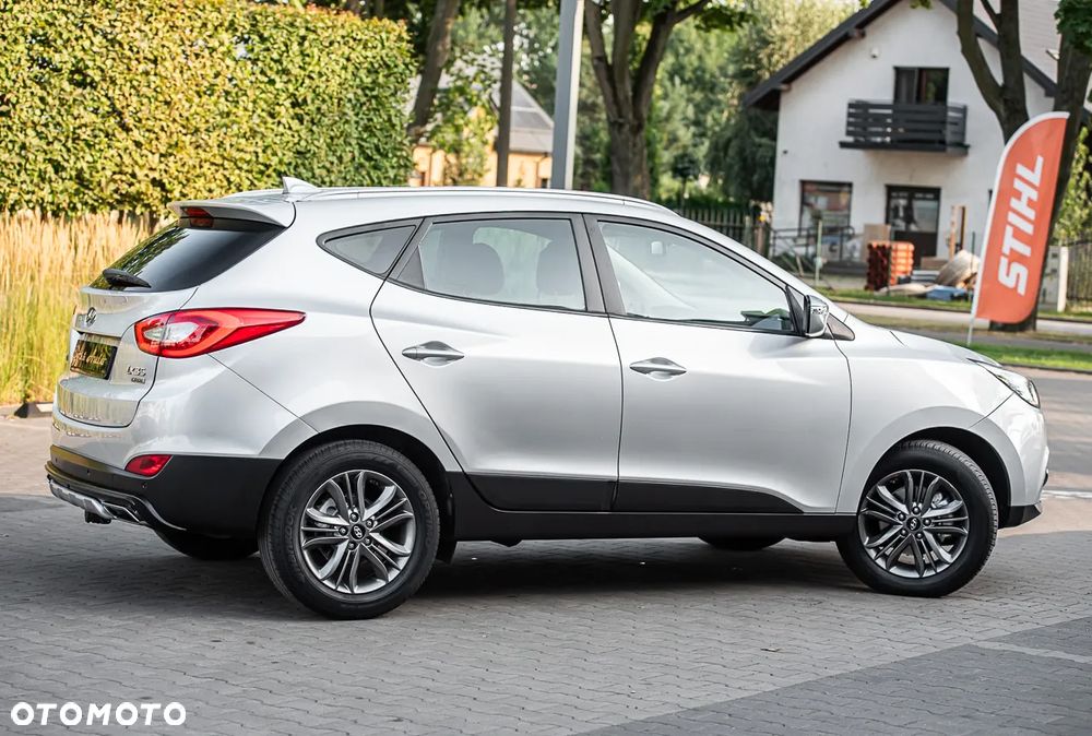 Hyundai ix35 1.7 CRDi 2WD blue Finale Silver - 14