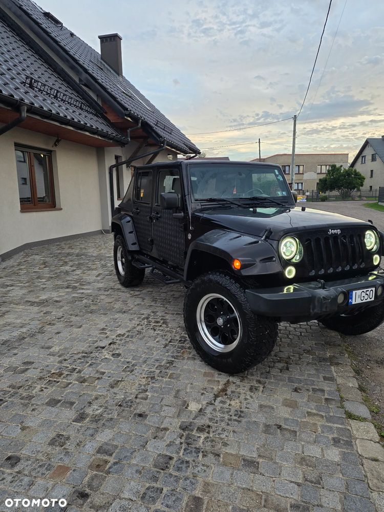 Jeep Wrangler Unlimited 3.8 Sahara - 2