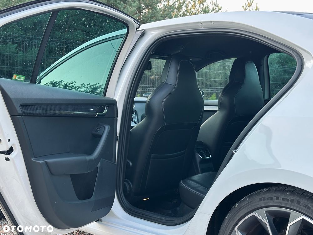 Skoda Octavia 2.0 TSI (Green tec) RS - 23
