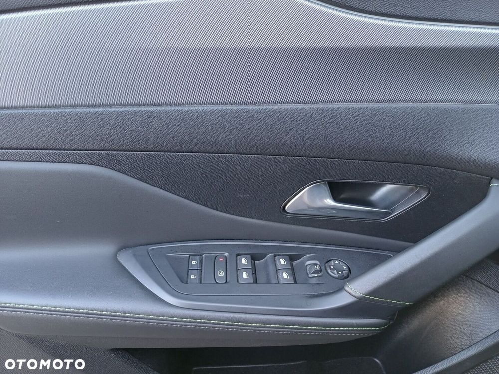 Peugeot 308 1.2 PureTech GPF GT Pack S&S EAT8 - 26