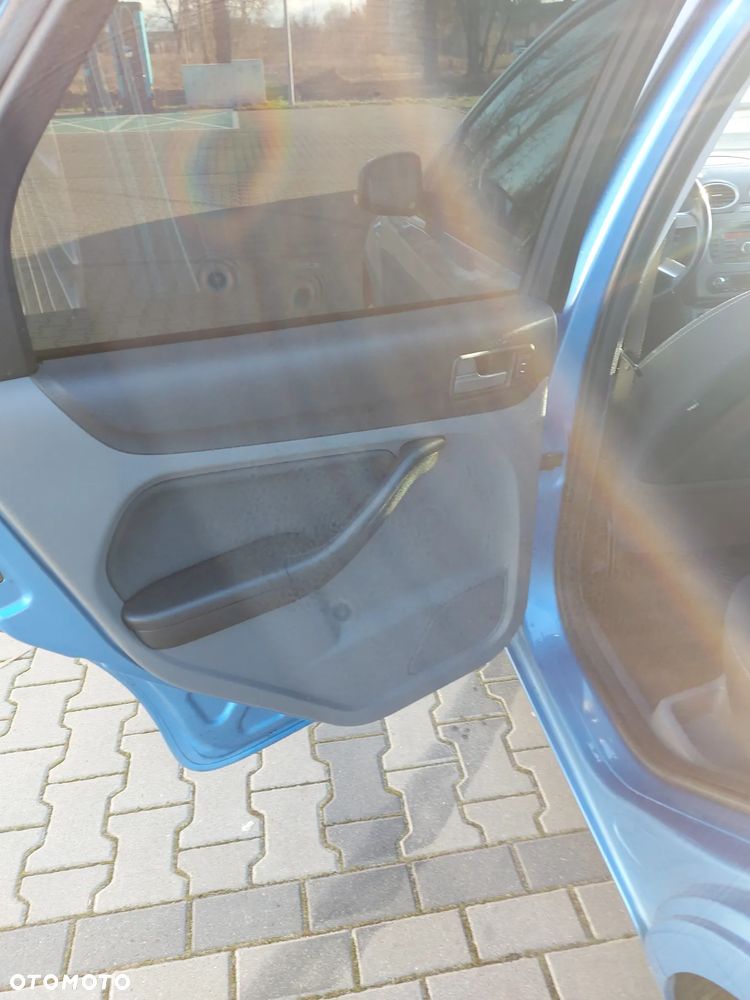 Ford Focus 1.6 16V Titanium - 40