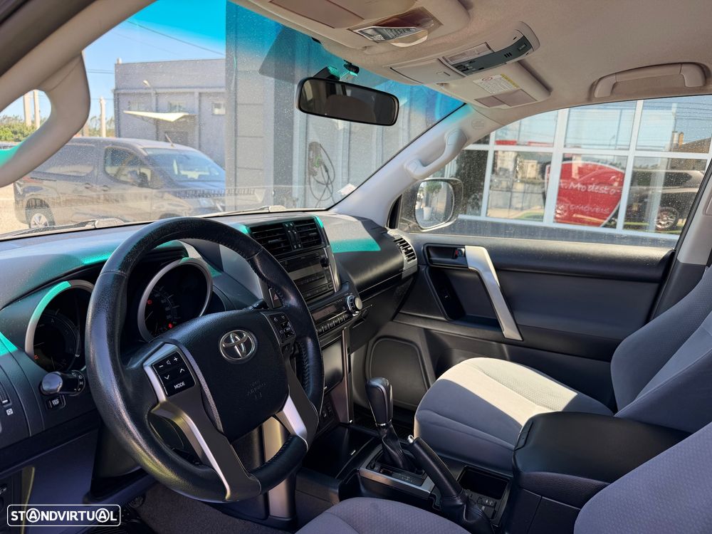 Toyota Land Cruiser Prado - 9