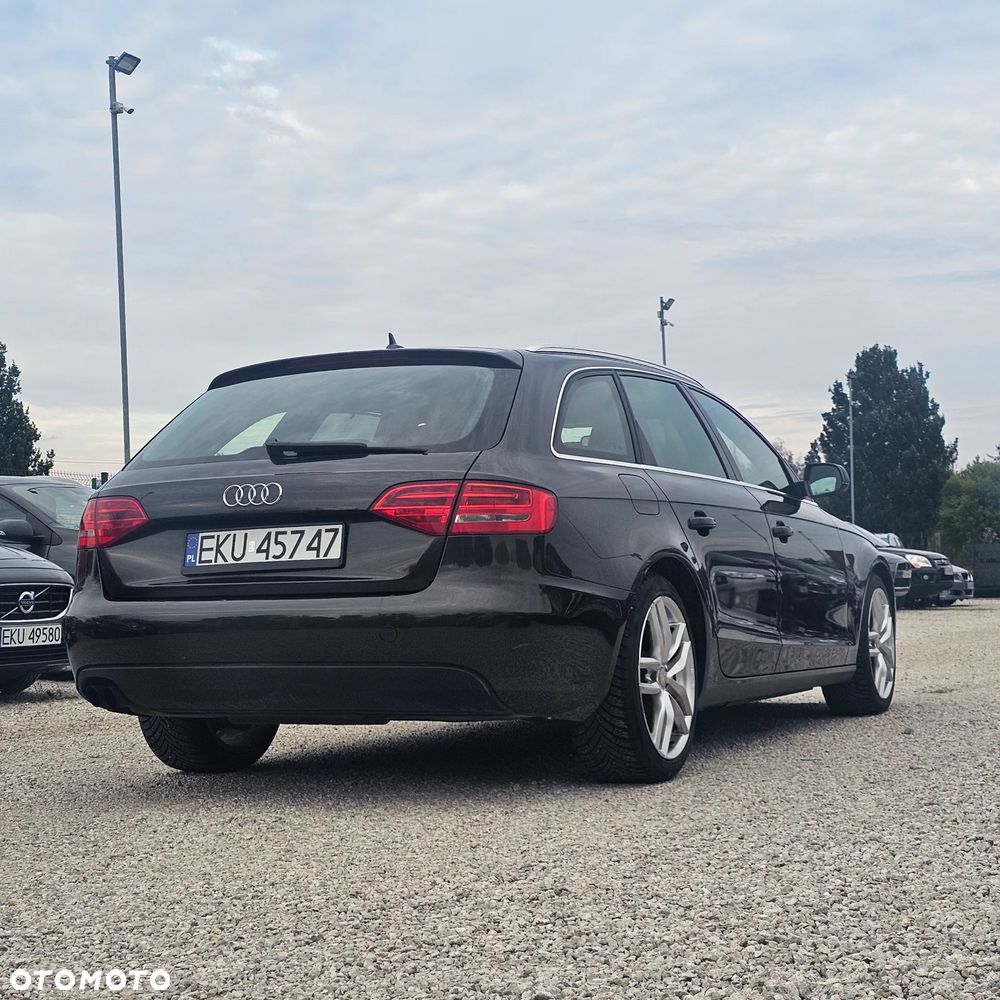 Audi A4 Avant - 10
