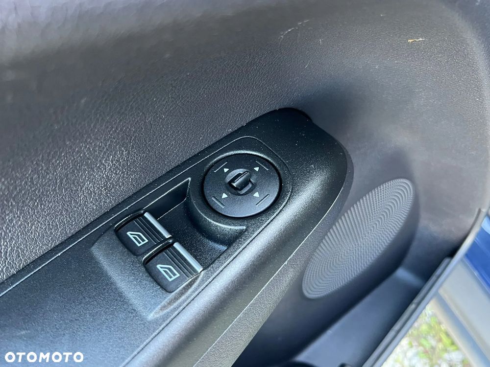 Ford Tourneo Courier 1.0 EcoBoost Ambiente - 20