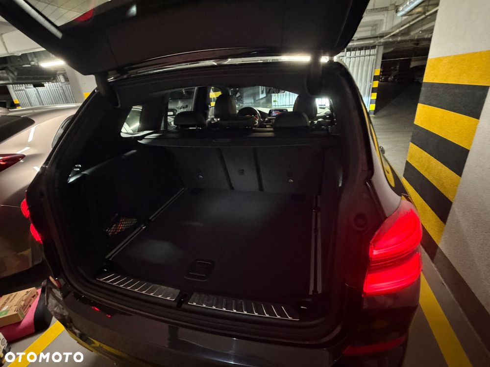 BMW X3 xDrive20i mHEV - 18