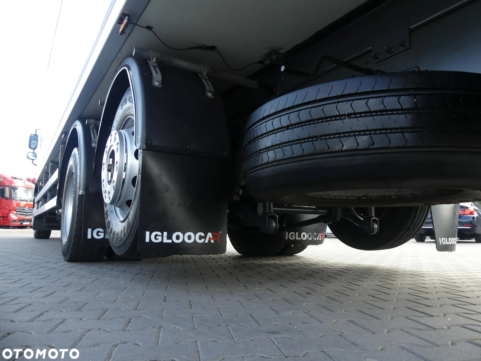 DAF CF 370 / 6x2 / CHŁODNIA 9.50 + WINDA / EURO 6 / - 18