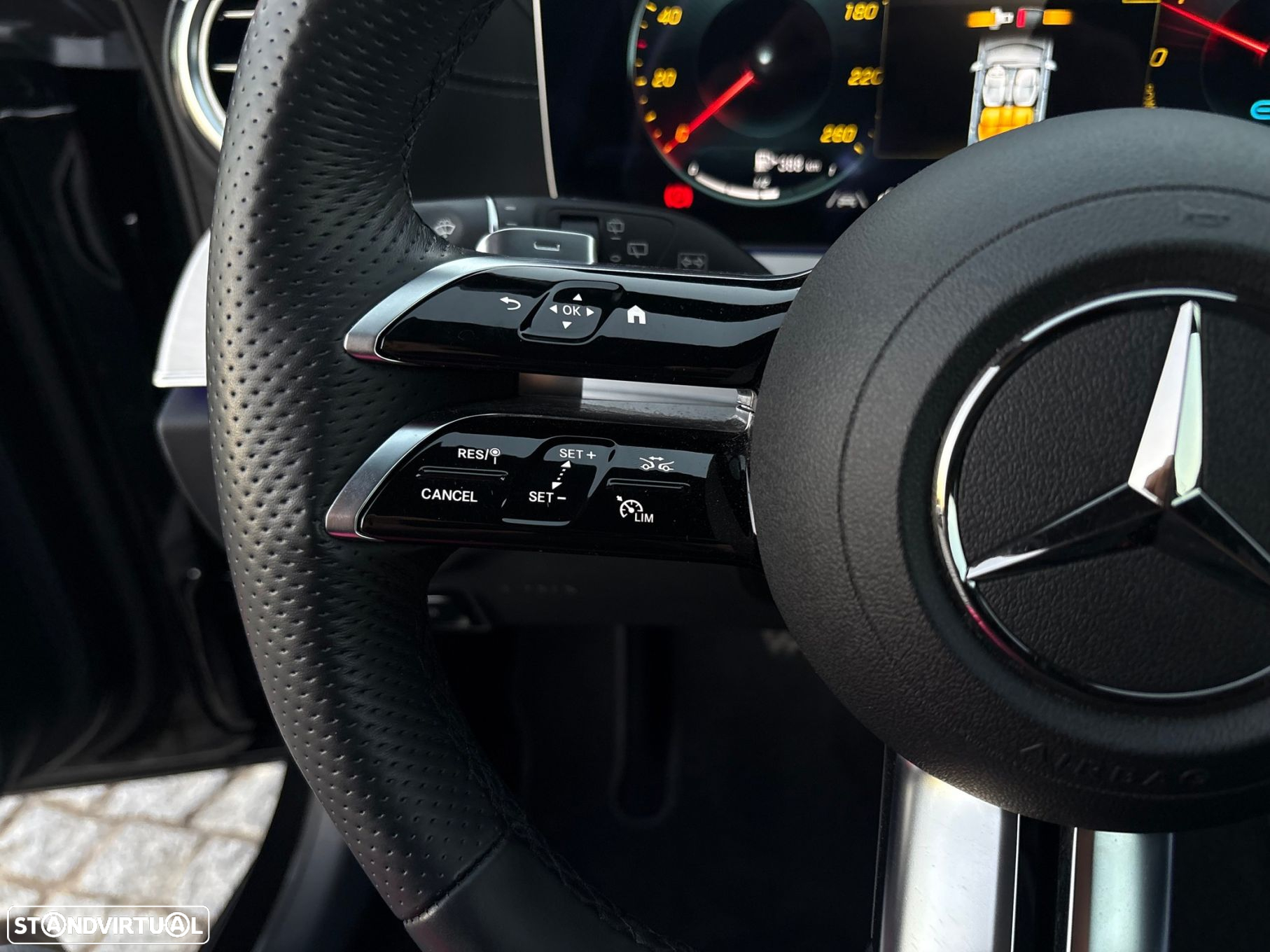 Mercedes-Benz E 300 de AMG Line - 42
