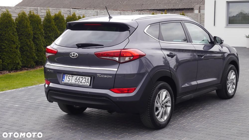 Hyundai Tucson blue 1.7 CRDi 2WD Intro Edition - 14