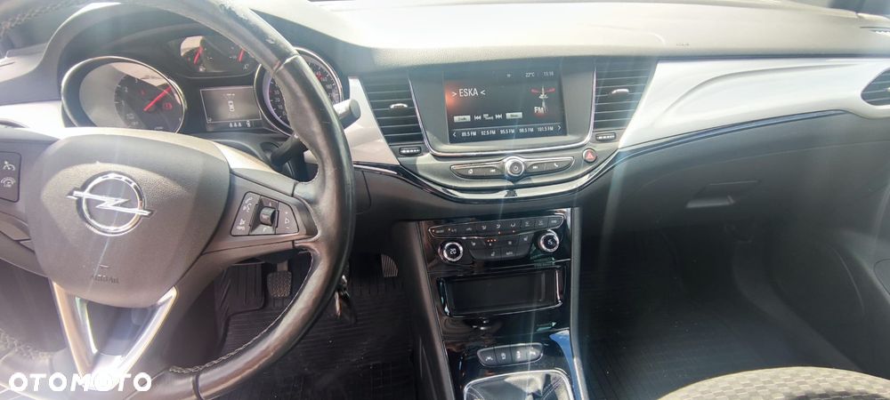 Opel Astra 1.2 T Elegance S&S - 9