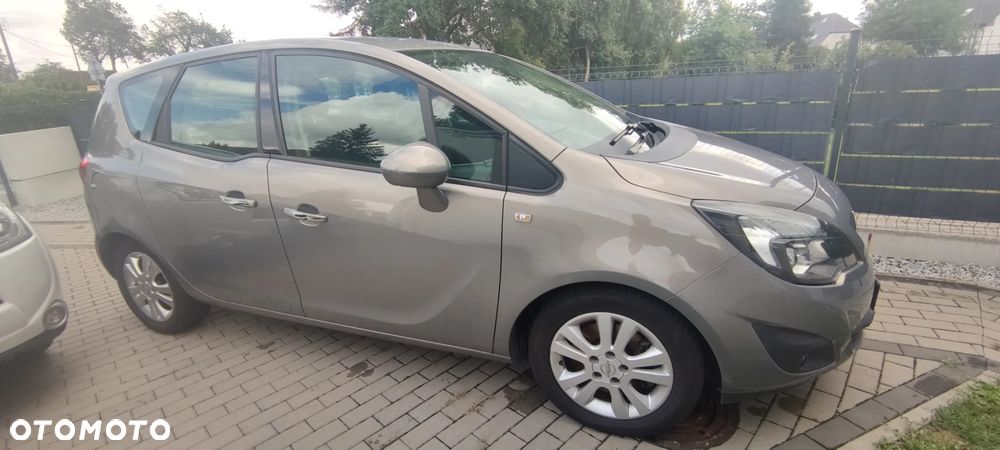 Opel Meriva - 23