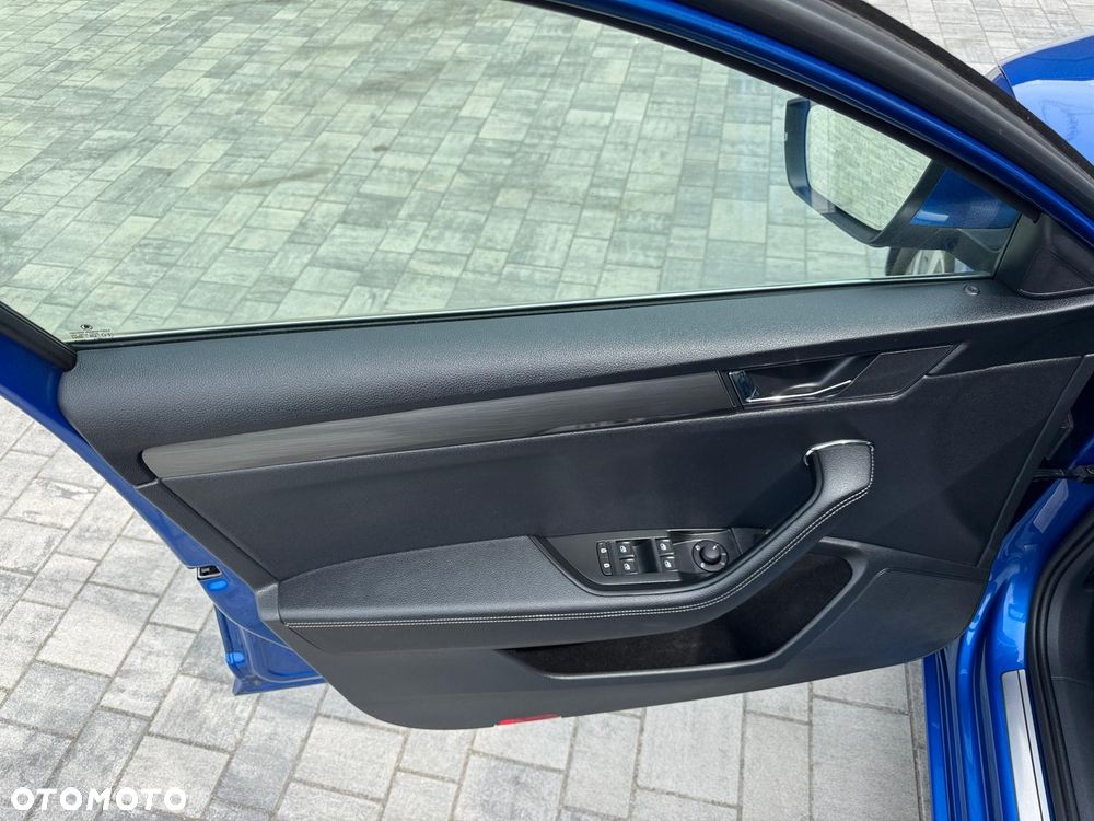 Skoda Superb 2.0 TDI SCR Style DSG - 10