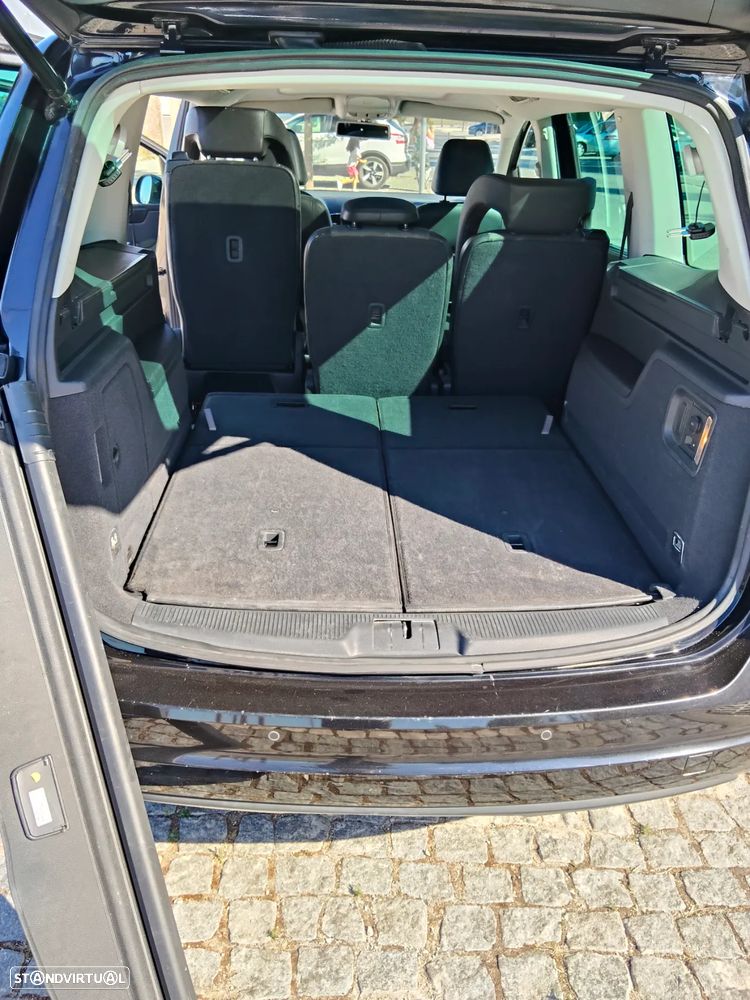 VW Sharan 2.0 TDI Highline DSG - 24