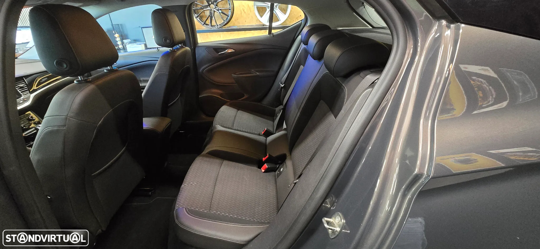 Opel Astra 1.6 CDTi Executive Start/Stop - 13