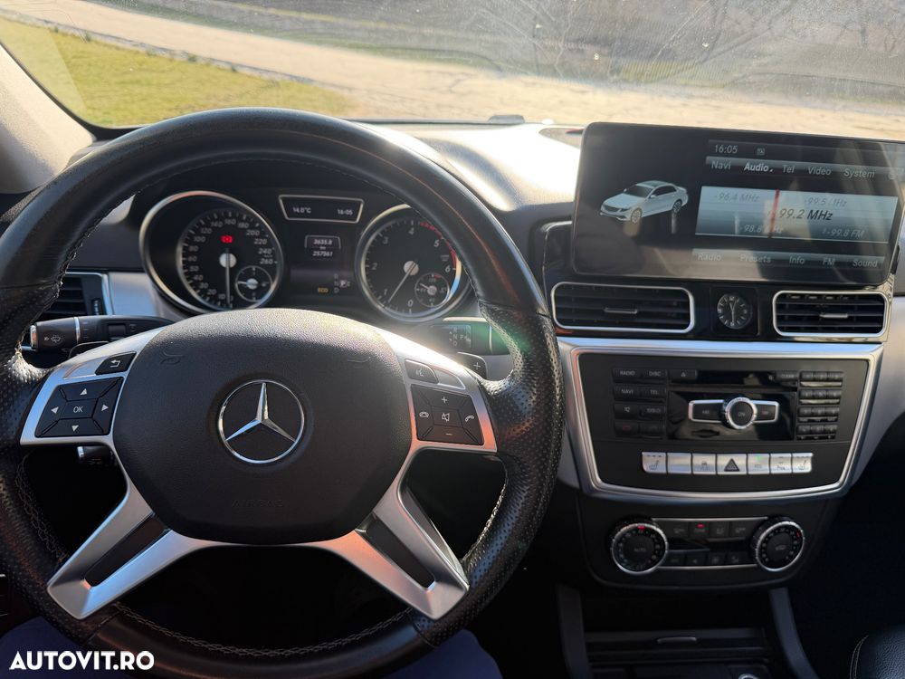 Mercedes-Benz ML - 10