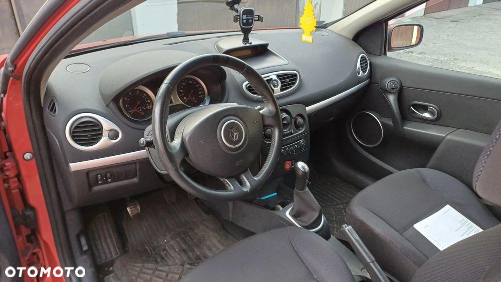 Renault Clio 1.2 16V Dynamique - 19