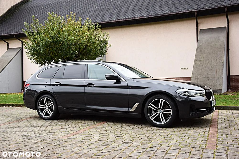 BMW Seria 5 520d M Sport sport - 8
