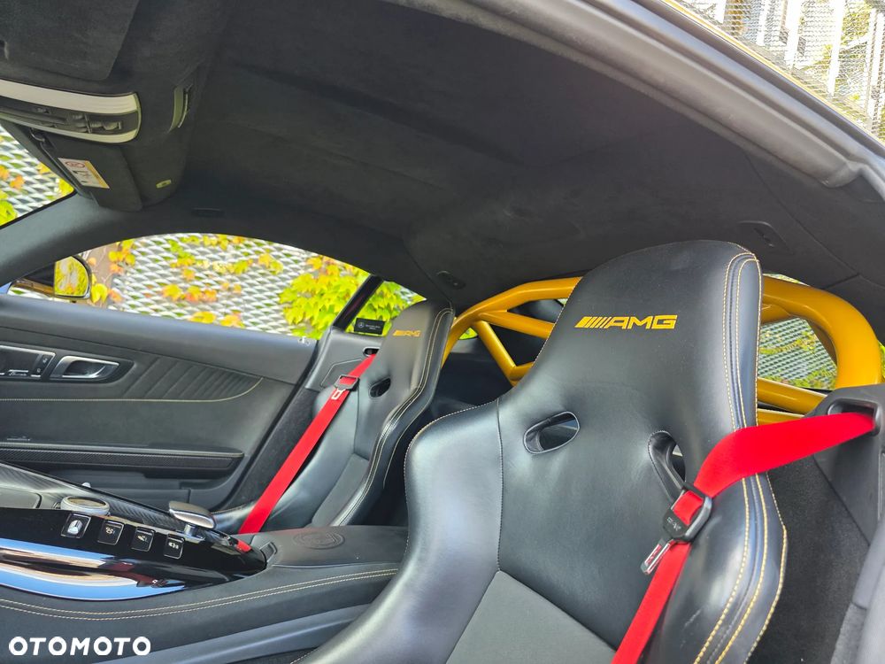 Mercedes-Benz AMG GT R - 22