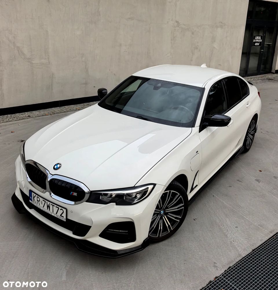 BMW Seria 3 330e M Sport sport - 3