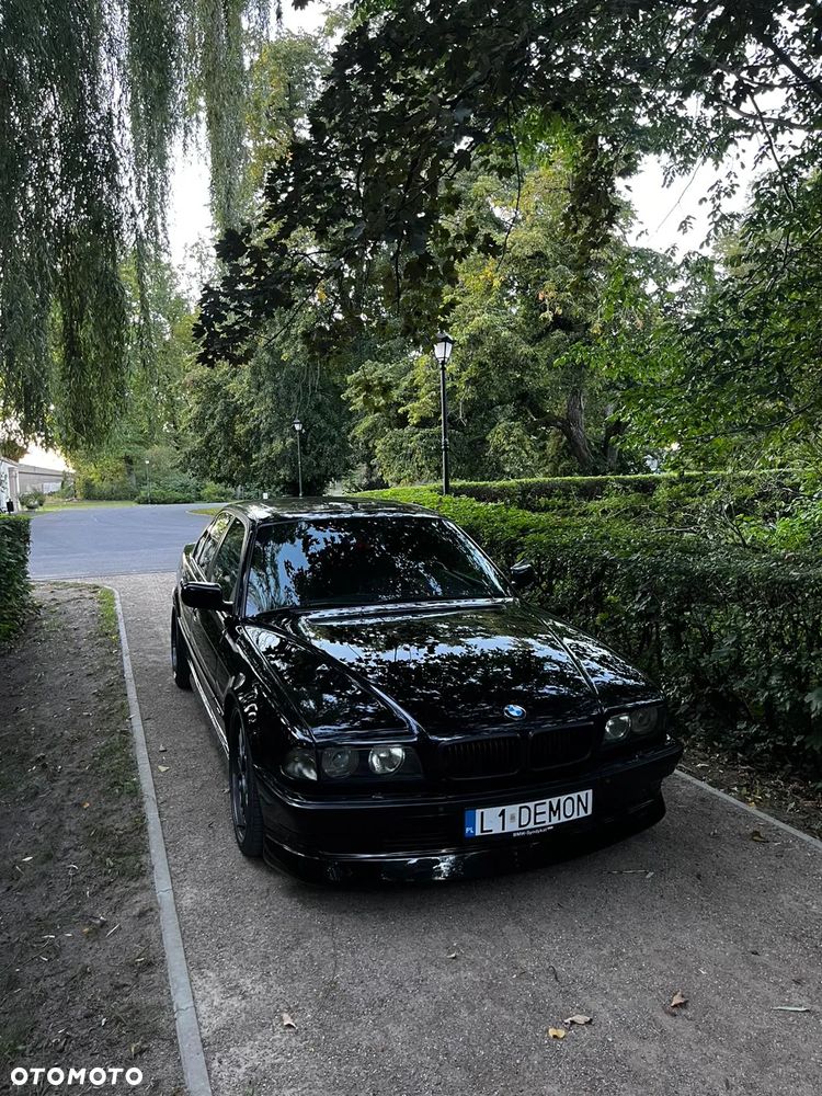 BMW Seria 7 740i - 7