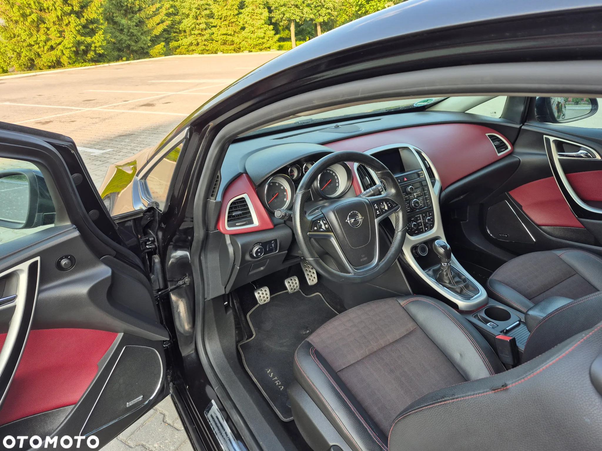 Opel Astra IV GTC 1.6 T Sport - 21