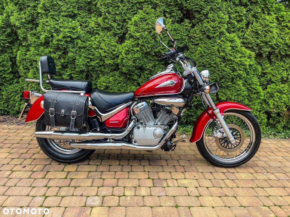 Suzuki Intruder