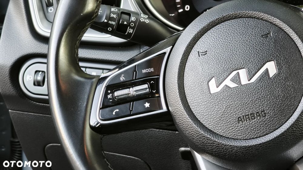 Kia Ceed - 25