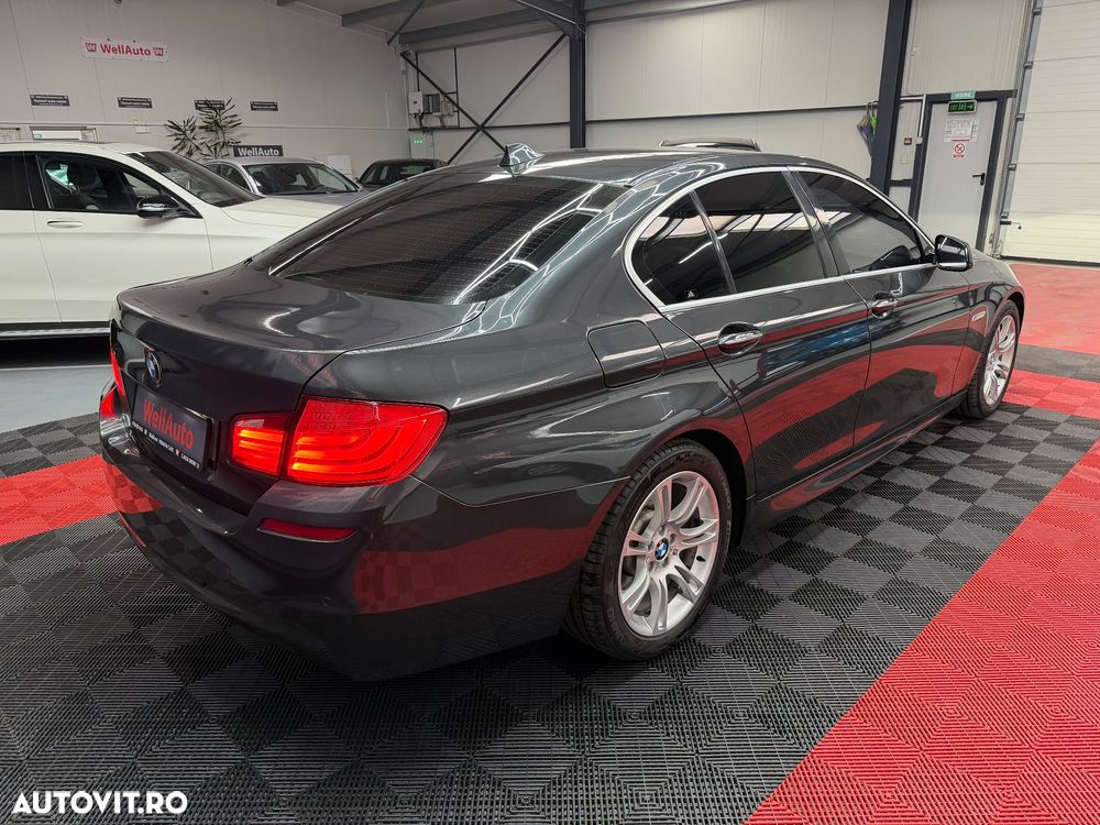 BMW Seria 5 520d Sport-Aut. - 4