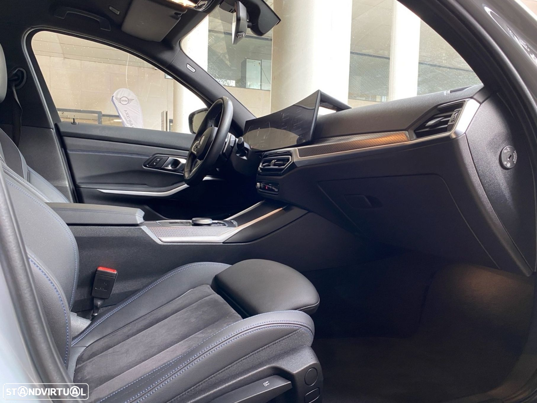 BMW 330 e Touring Pack Desportivo M Auto - 16