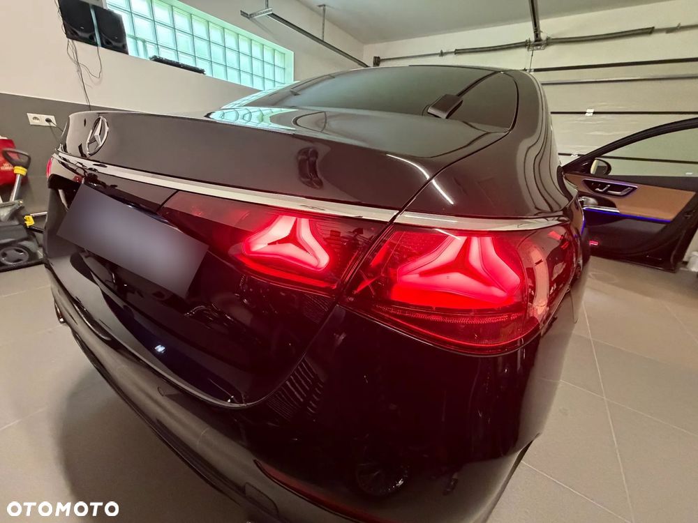 Mercedes-Benz Klasa E 220 d mHEV 4-Matic AMG 9G-Tronic - 32