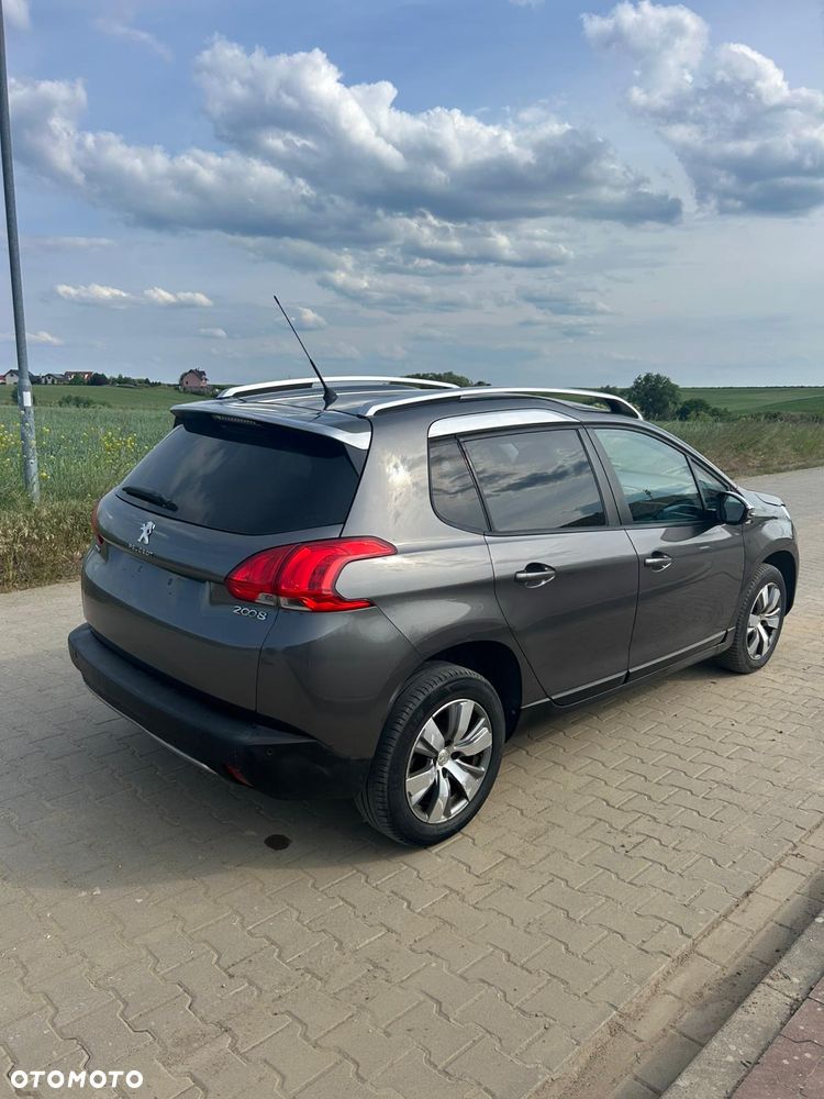 Peugeot 2008 1.6 BlueHDi Style - 6